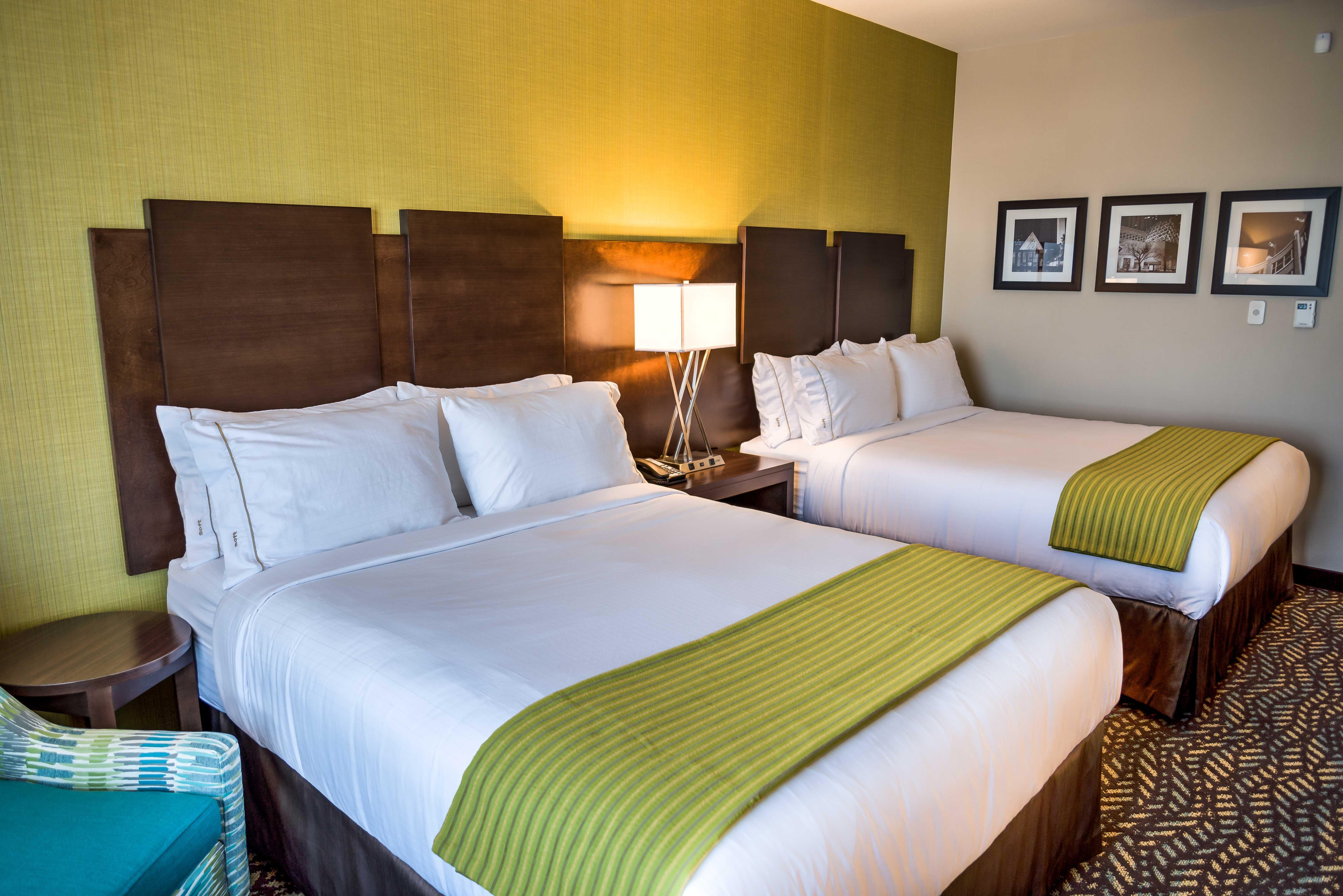 Holiday Inn Express & Suites Spruce Grove - Stony Plain By Ihg מראה חיצוני תמונה