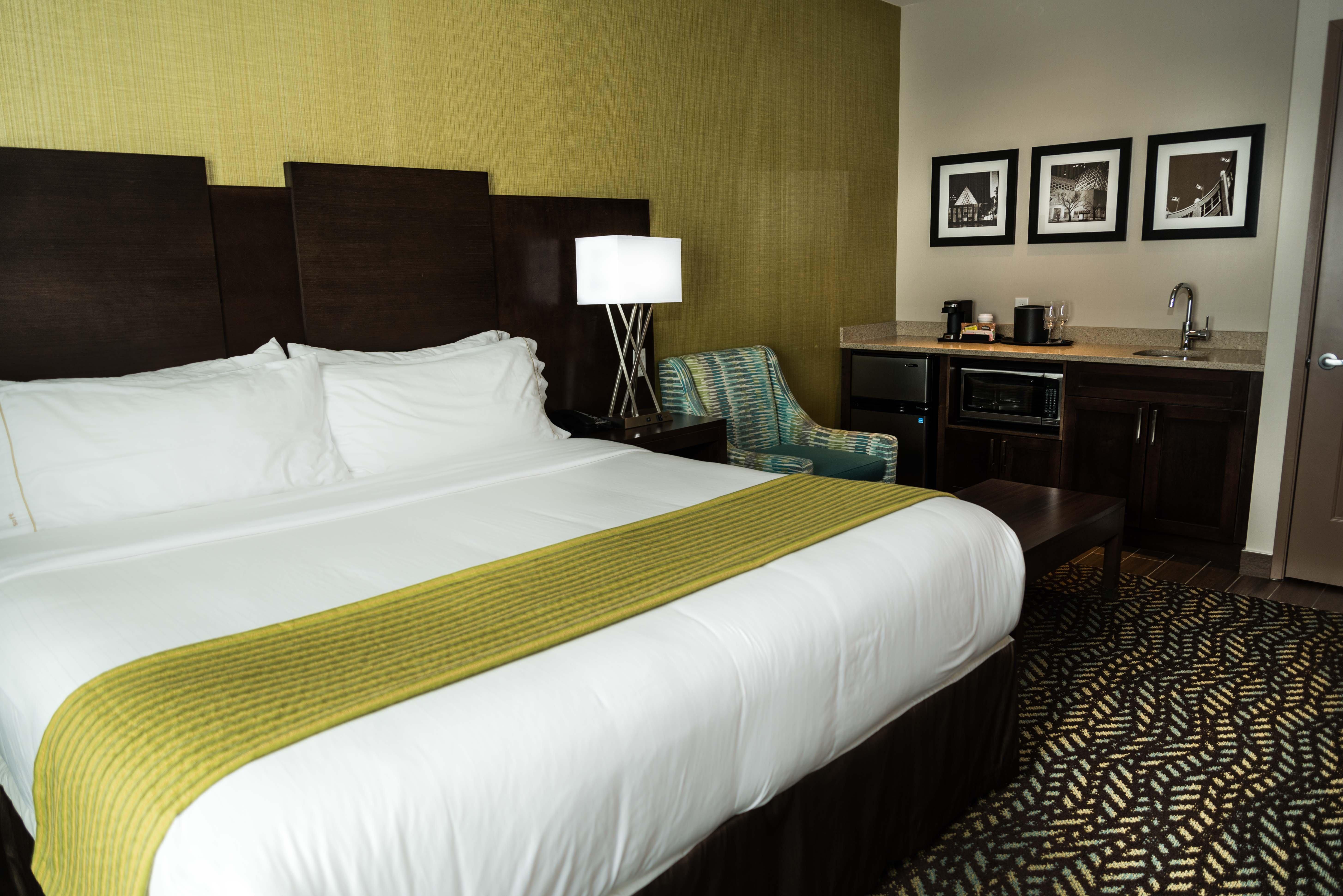 Holiday Inn Express & Suites Spruce Grove - Stony Plain By Ihg מראה חיצוני תמונה