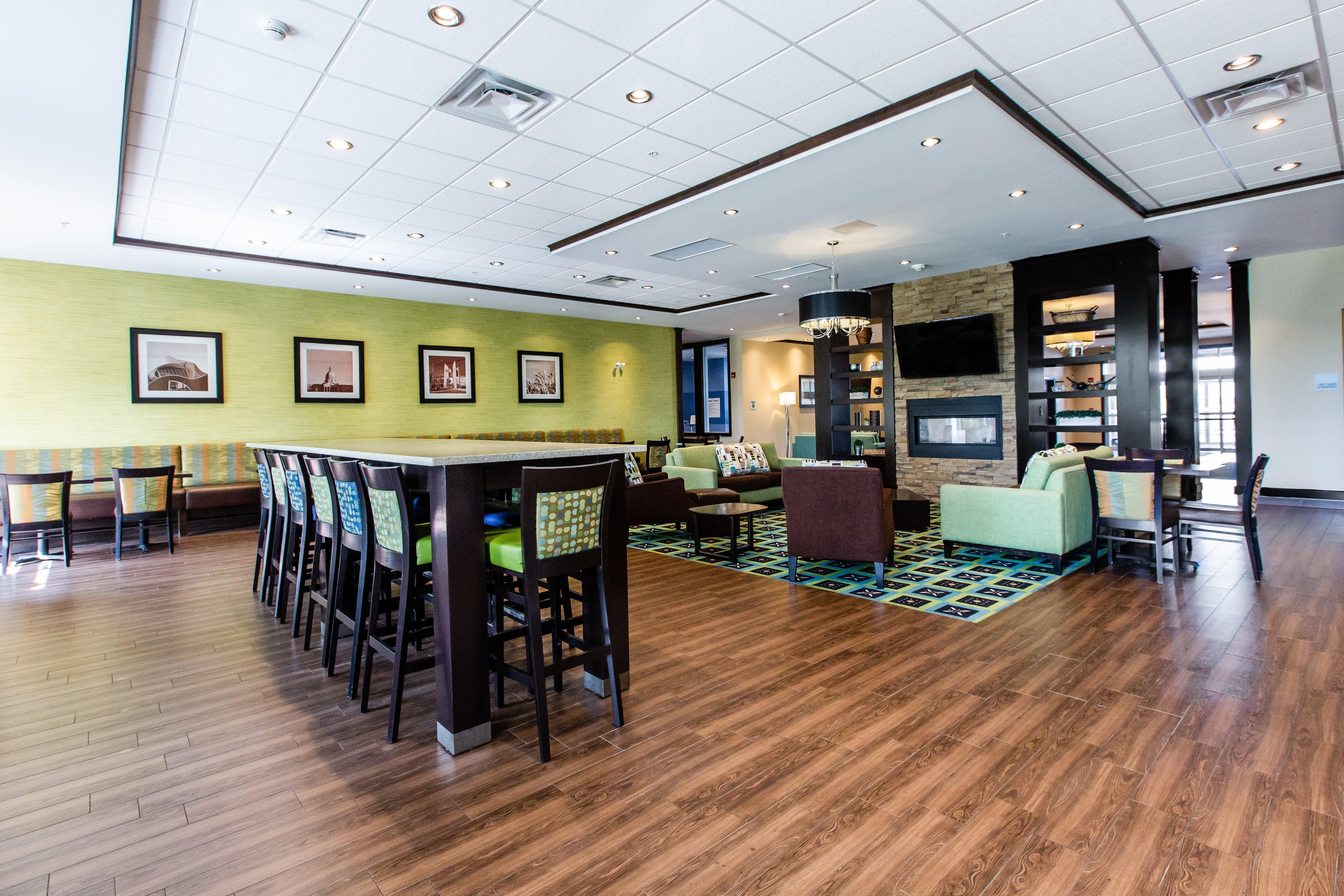 Holiday Inn Express & Suites Spruce Grove - Stony Plain By Ihg מראה חיצוני תמונה